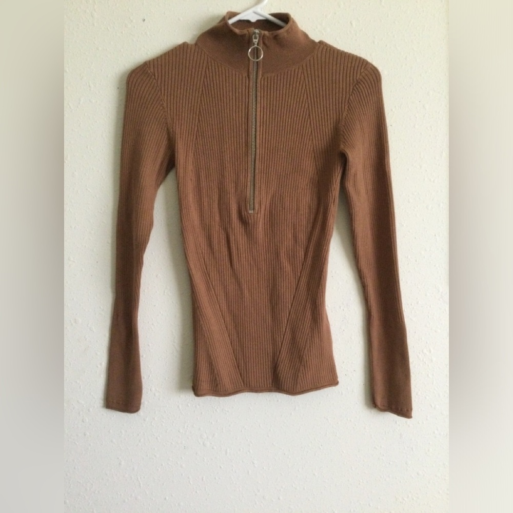 NWOT H&M Brown Ribbed Top